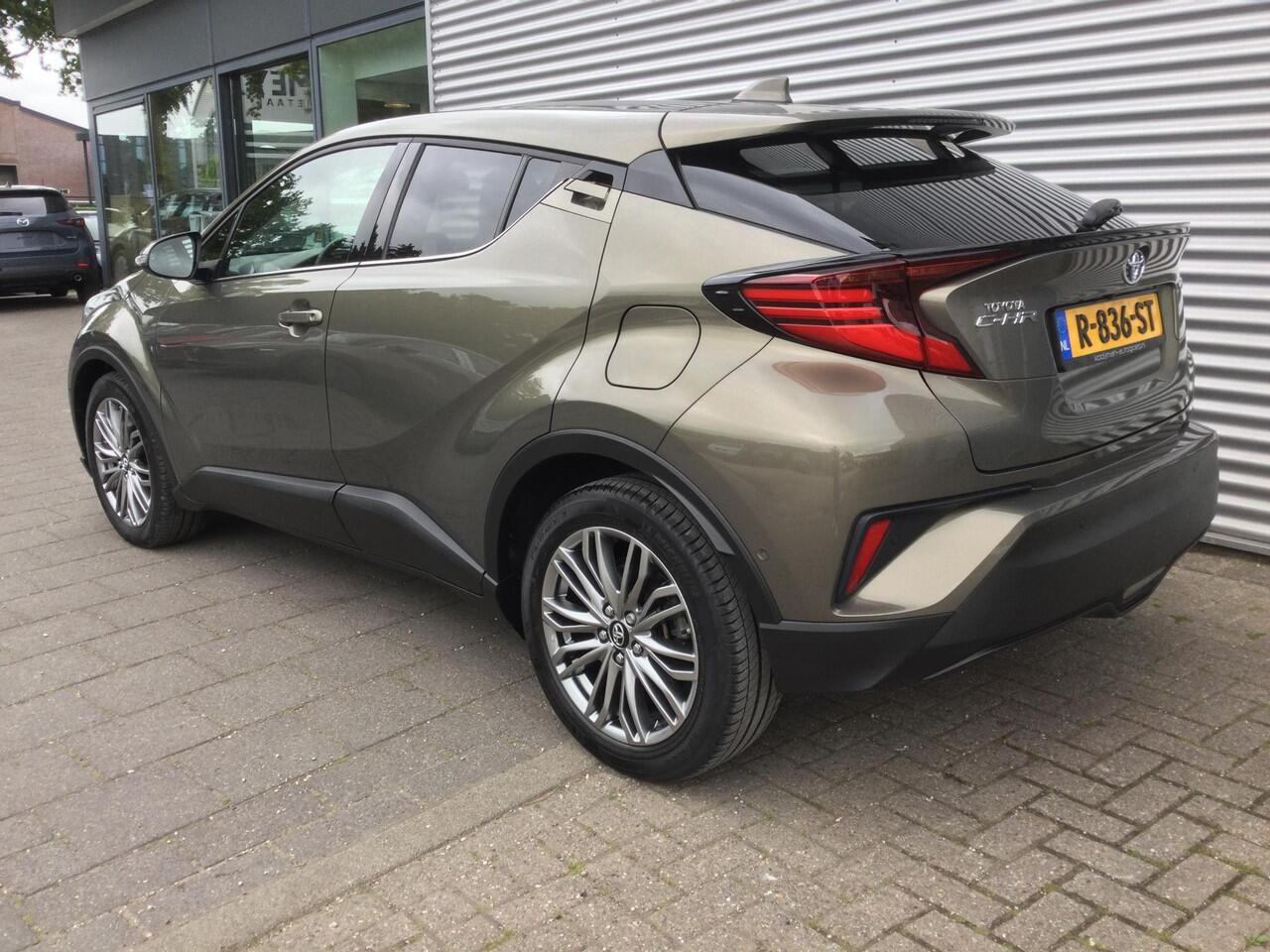 Toyota C-HR 1.8 Hybrid Executive | Dealer onderhouden | LED |