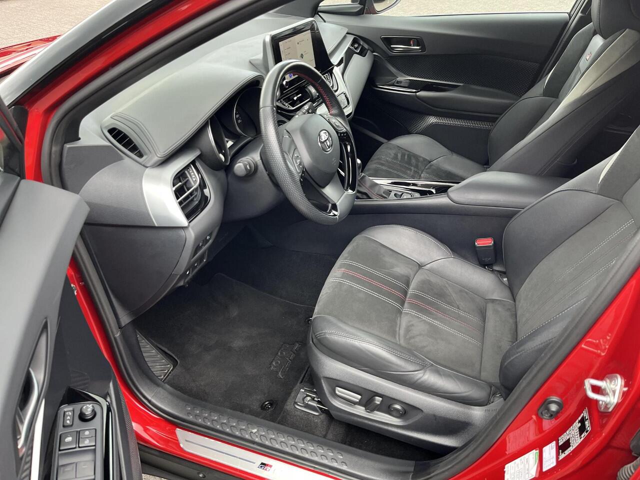 Toyota C-HR 2.0 Hybrid GR-Sport | Navigatie | Apple CarPlay/Android auto | Achteruitrijcamera | Stoelverwarming | Stuurverwarming