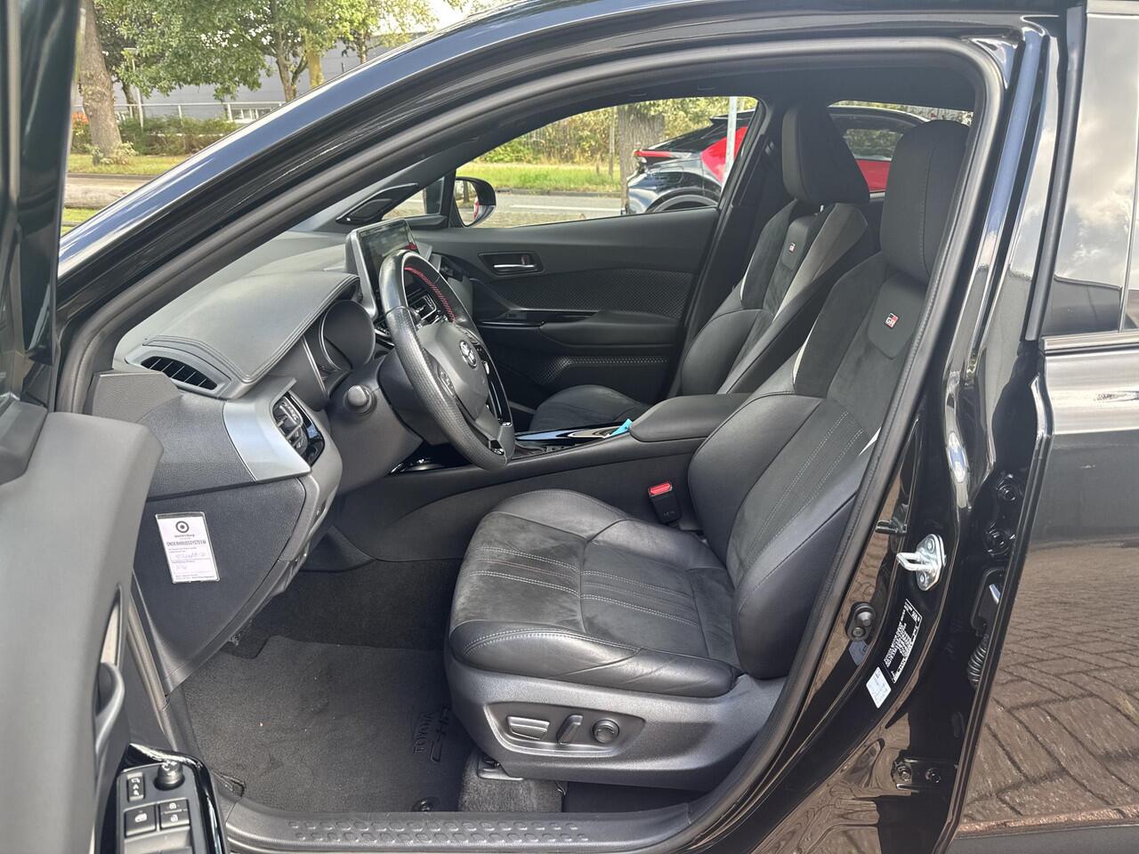 Toyota C-HR 1.8 Hybrid GR-Sport Plus | 06-10141018 Voor meer informatie