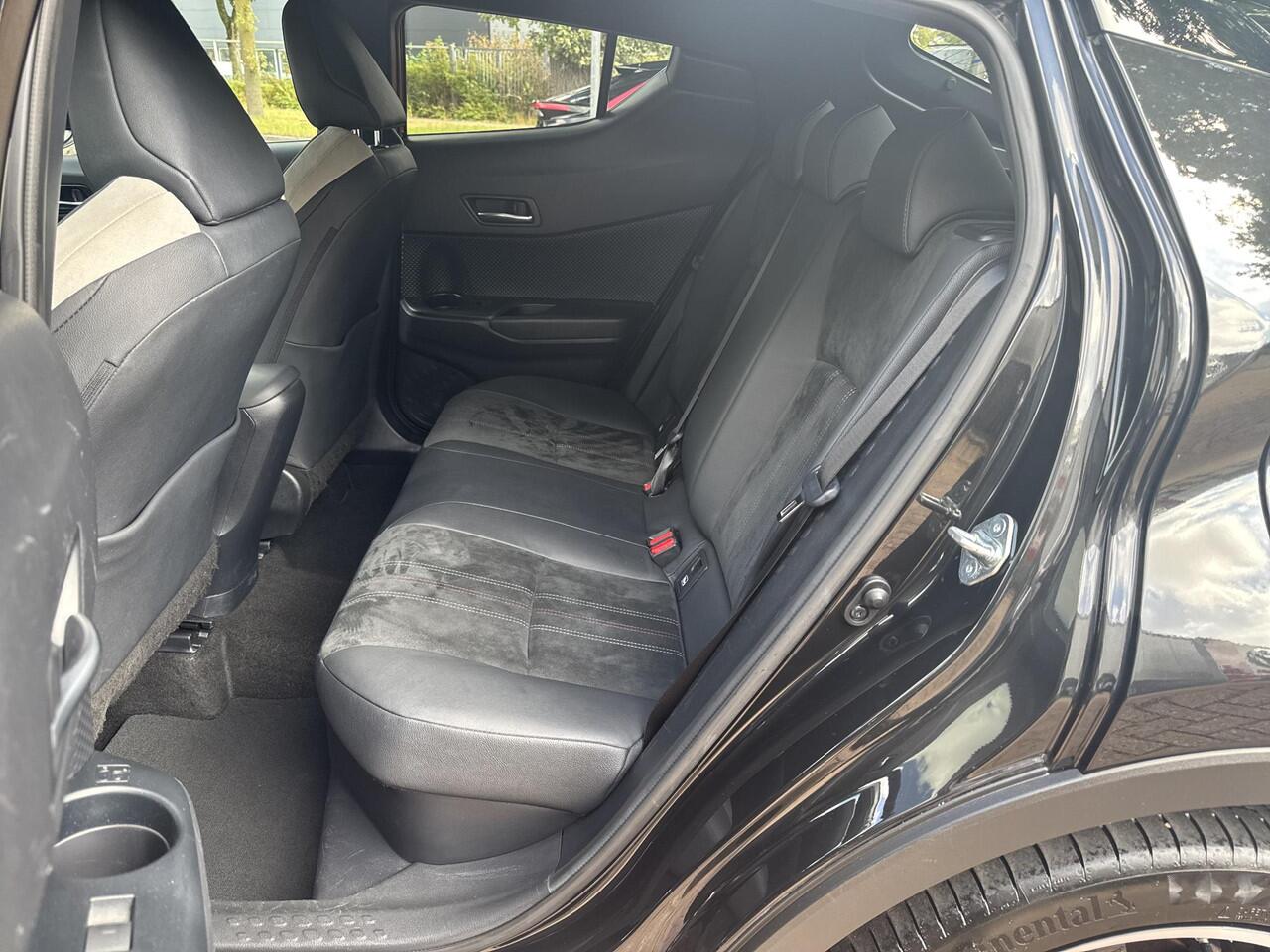 Toyota C-HR 1.8 Hybrid GR-Sport Plus | 06-10141018 Voor meer informatie