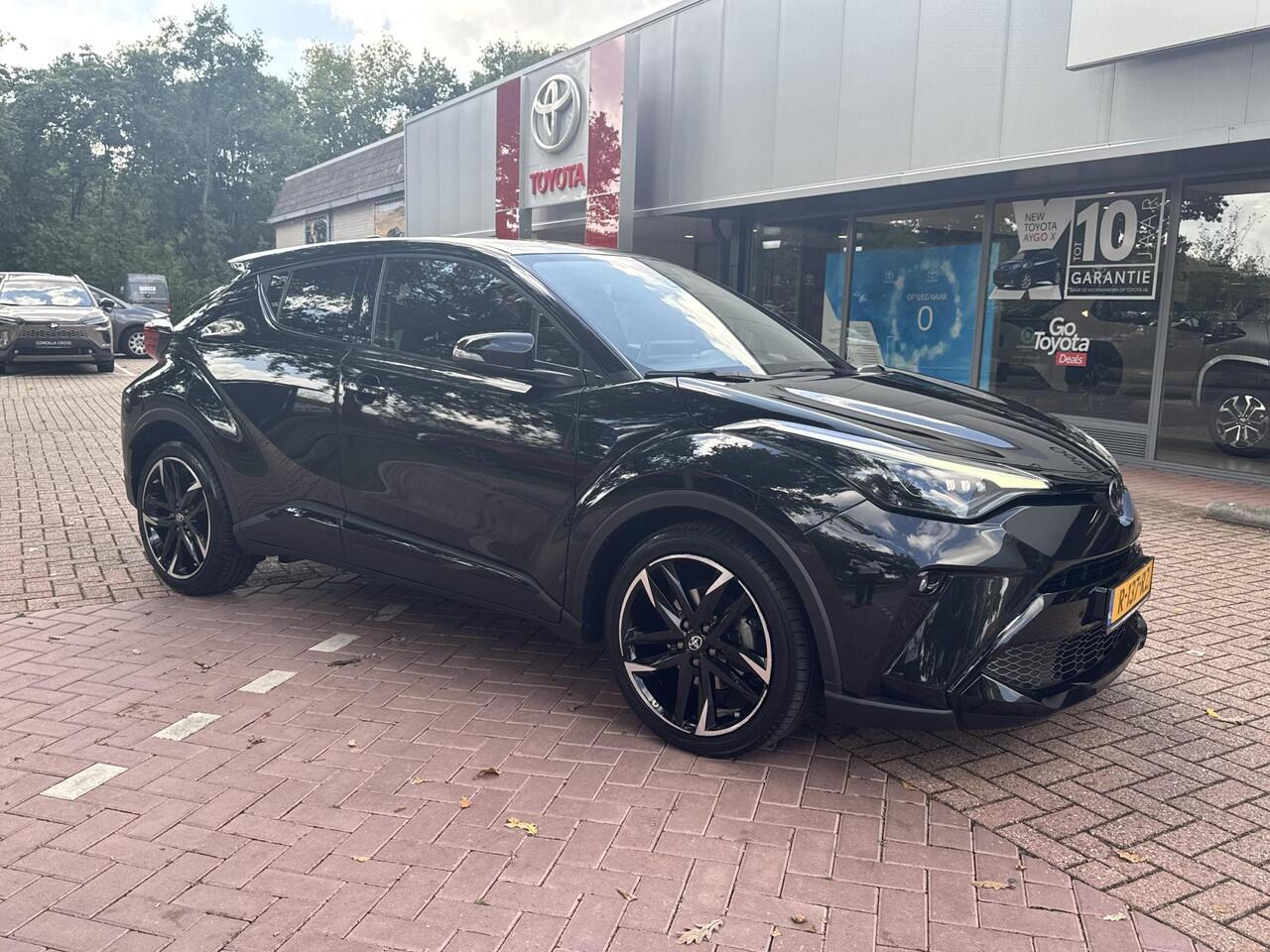 Toyota C-HR 1.8 Hybrid GR-Sport Plus | 06-10141018 Voor meer informatie