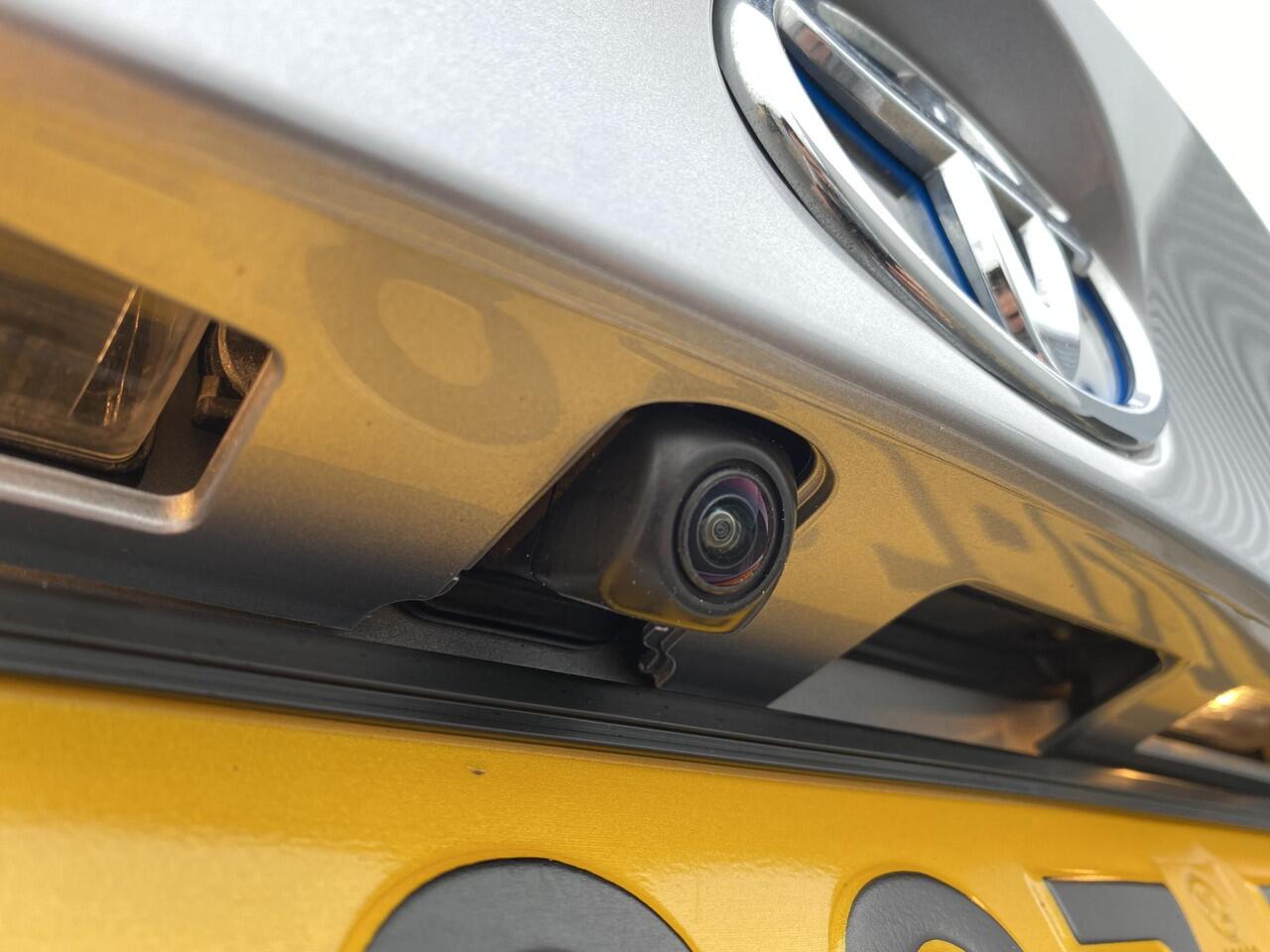 Toyota C-HR 2.0 Hybrid Dynamic 180PK! NL-auto! Keyless, navigatie, Apple CarPlay/Android Auto, achteruitrij camera, parkeersesoren v&a, adaptieve cruise control