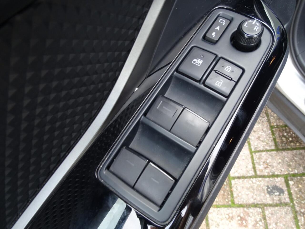 Toyota C-HR 2.0 HYBRID GR-SPORT.AUTOM/ KEY .CAM. DAB CARPL