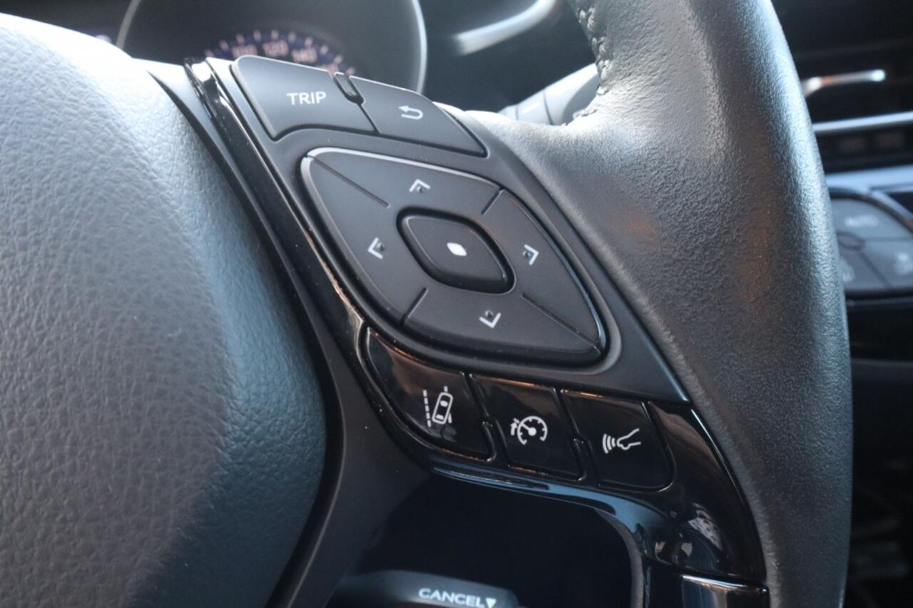 Toyota C-HR 1.8 Hybrid Style Blindspot/Stuur/Stoelverwarming/PDC/AllSeasons