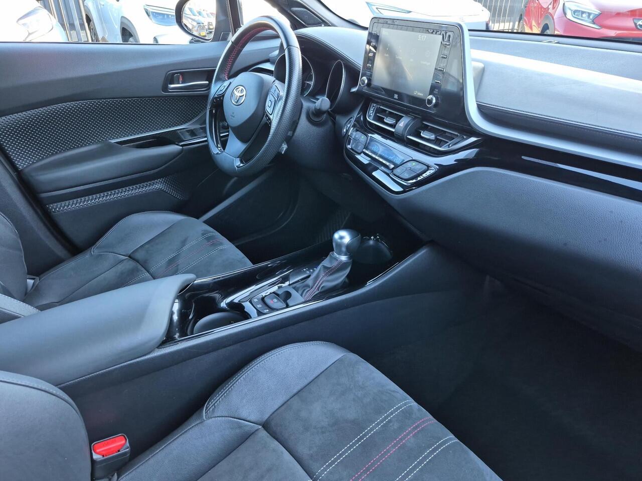 Toyota C-HR 2.0 Hybrid GR-Sport | Apple CarPlay/Android auto | Achteruitrijcamera | Stoelverwarming