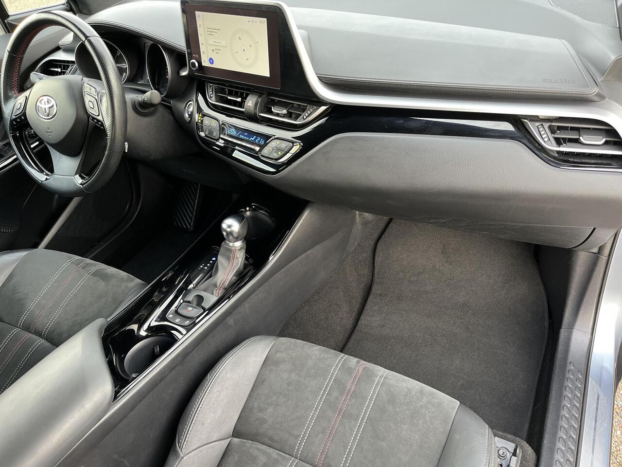 Toyota C-HR 2.0 Hybrid GR-Sport | Trekhaak | Navigatie | Stoelverwarming | 19 inch LM-velgen |