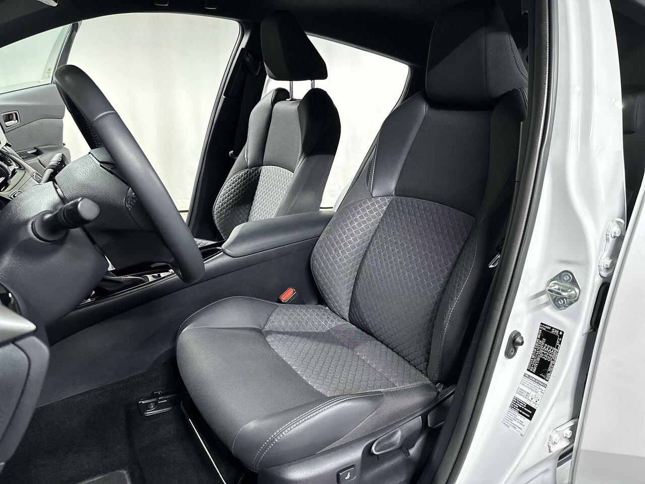 Toyota C-HR 2.0 Hybrid Style Automaat | Navi | Camera | Stuur en Stoelverwarming