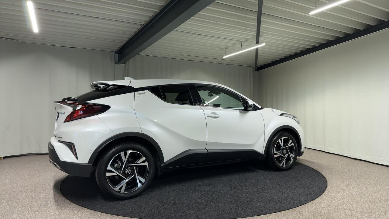 Toyota C-HR 2.0 Hybrid Style Automaat | Navi | Camera | Stuur en Stoelverwarming