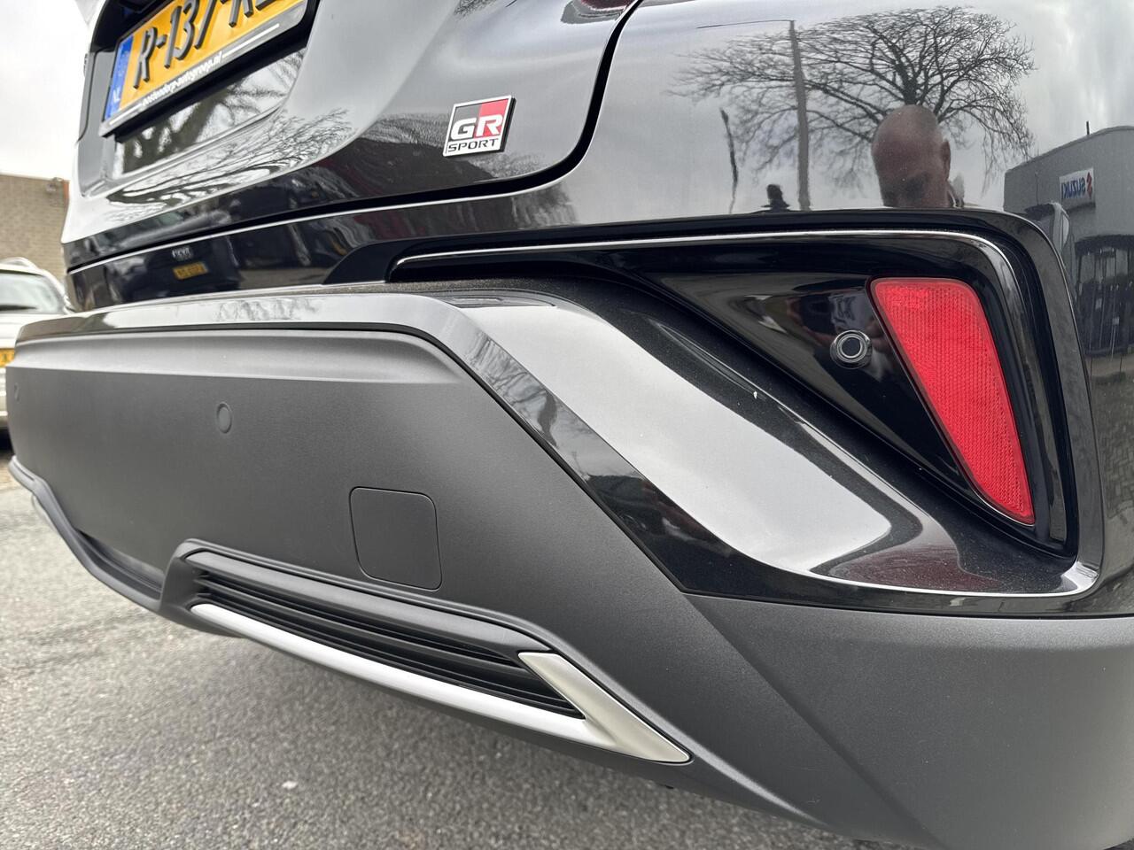 Toyota C-HR 1.8 Hybrid GR-Sport Plus | 06-10141018 Voor meer informatie