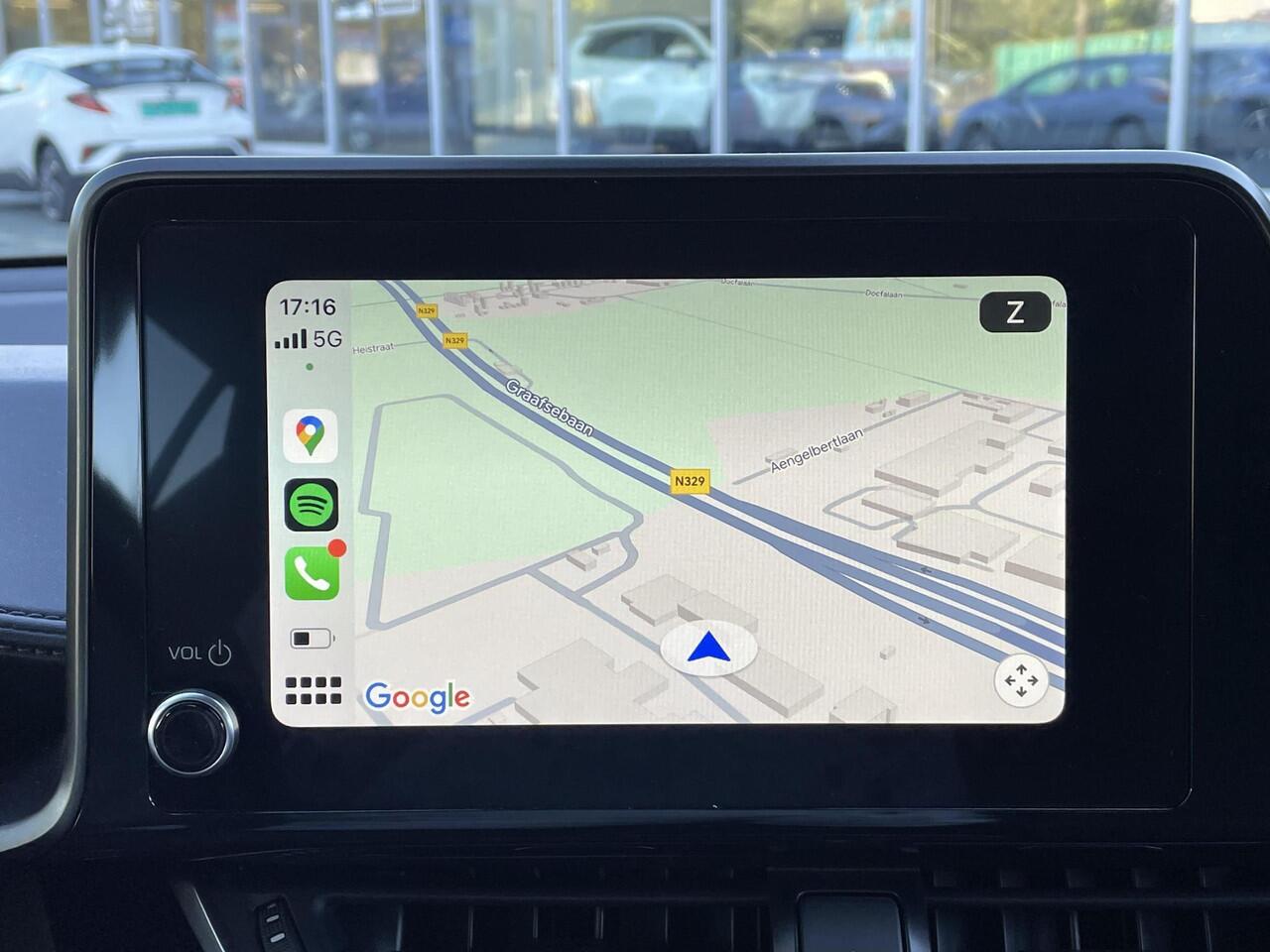 Toyota C-HR 2.0 Hybrid Bi-Tone **NAVIGATIE/ STOELVERWARMING/ KEYLESS/ DODEHOEK DETECTIE**