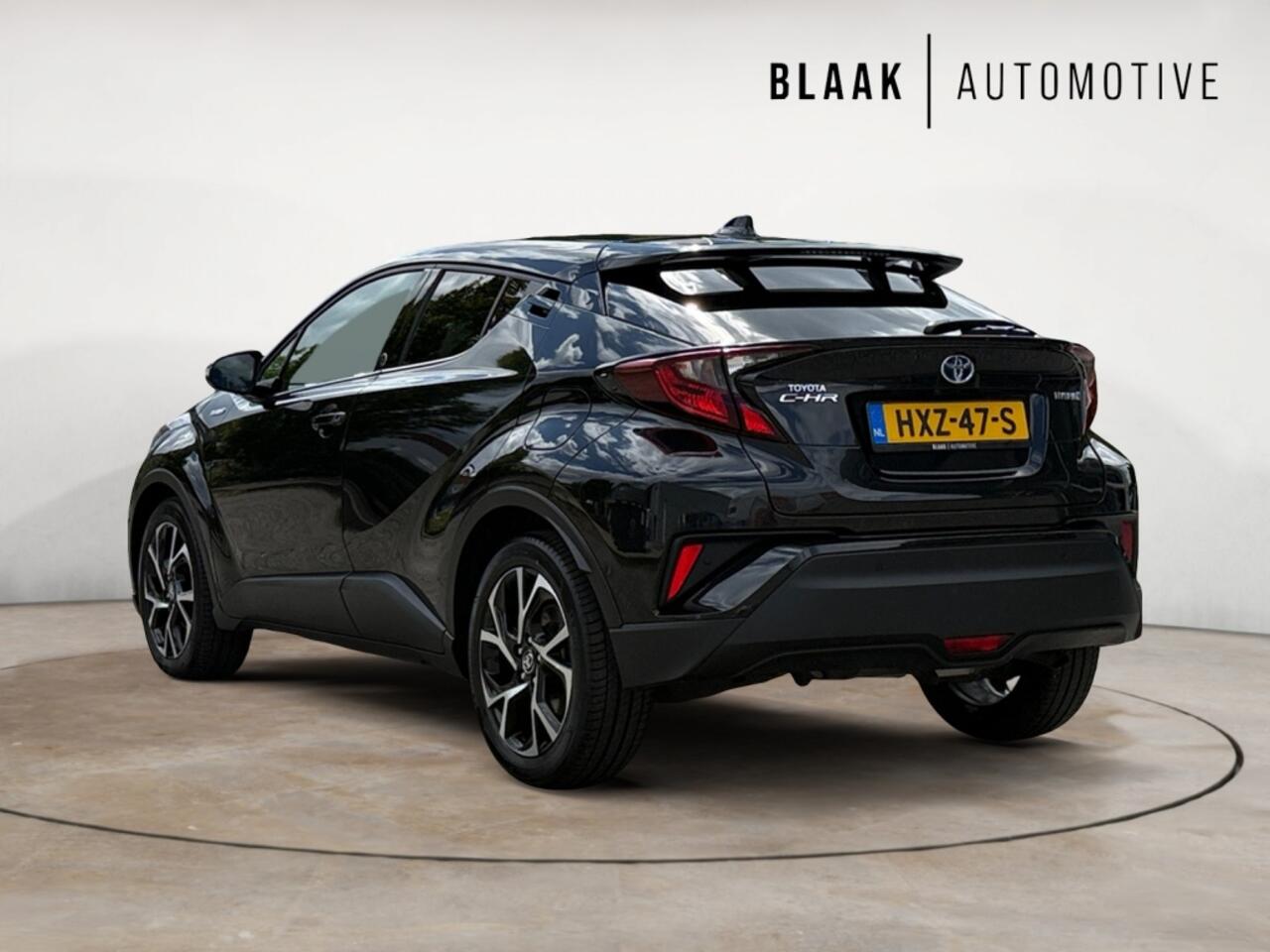 Toyota C-HR 1.8 Hybrid Dynamic TEAM D | Camera | Cruise | Climate control