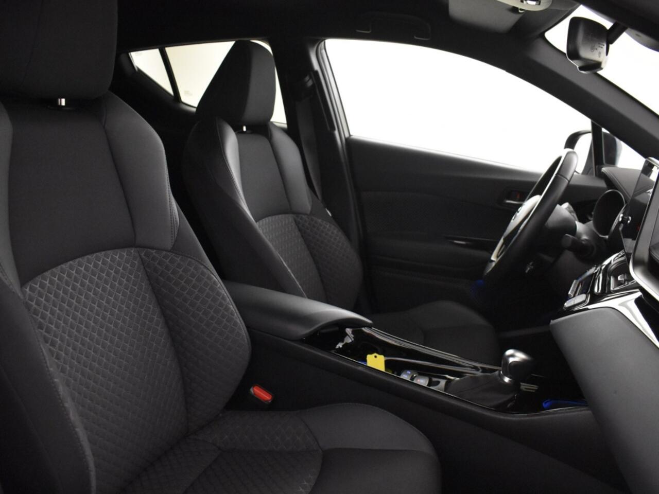 Toyota C-HR 1.8 Hybrid Dynamic | Blind Spot | PDC V+A |