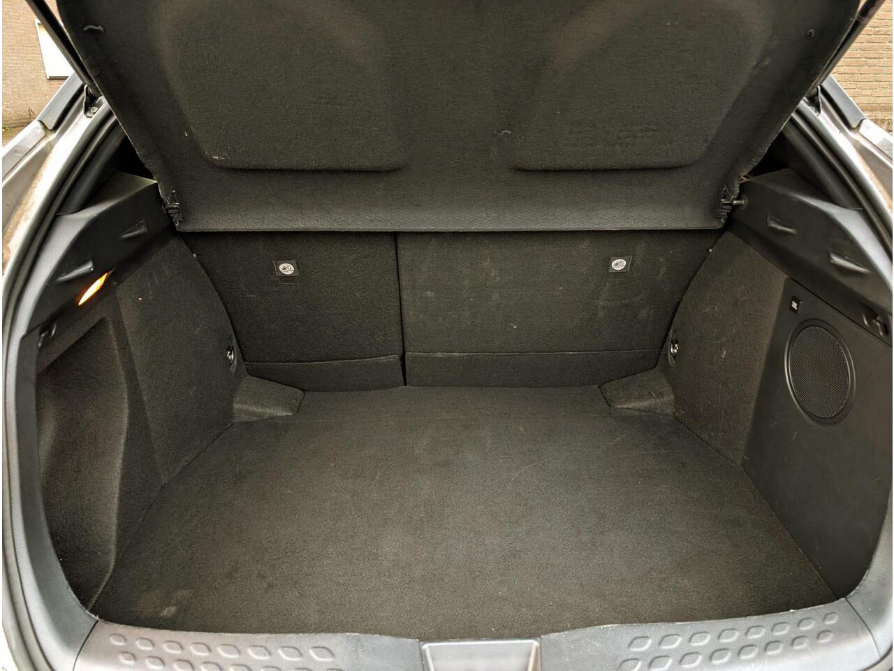 Toyota C-HR 1.8 Hybrid Lounge All-in prijs!