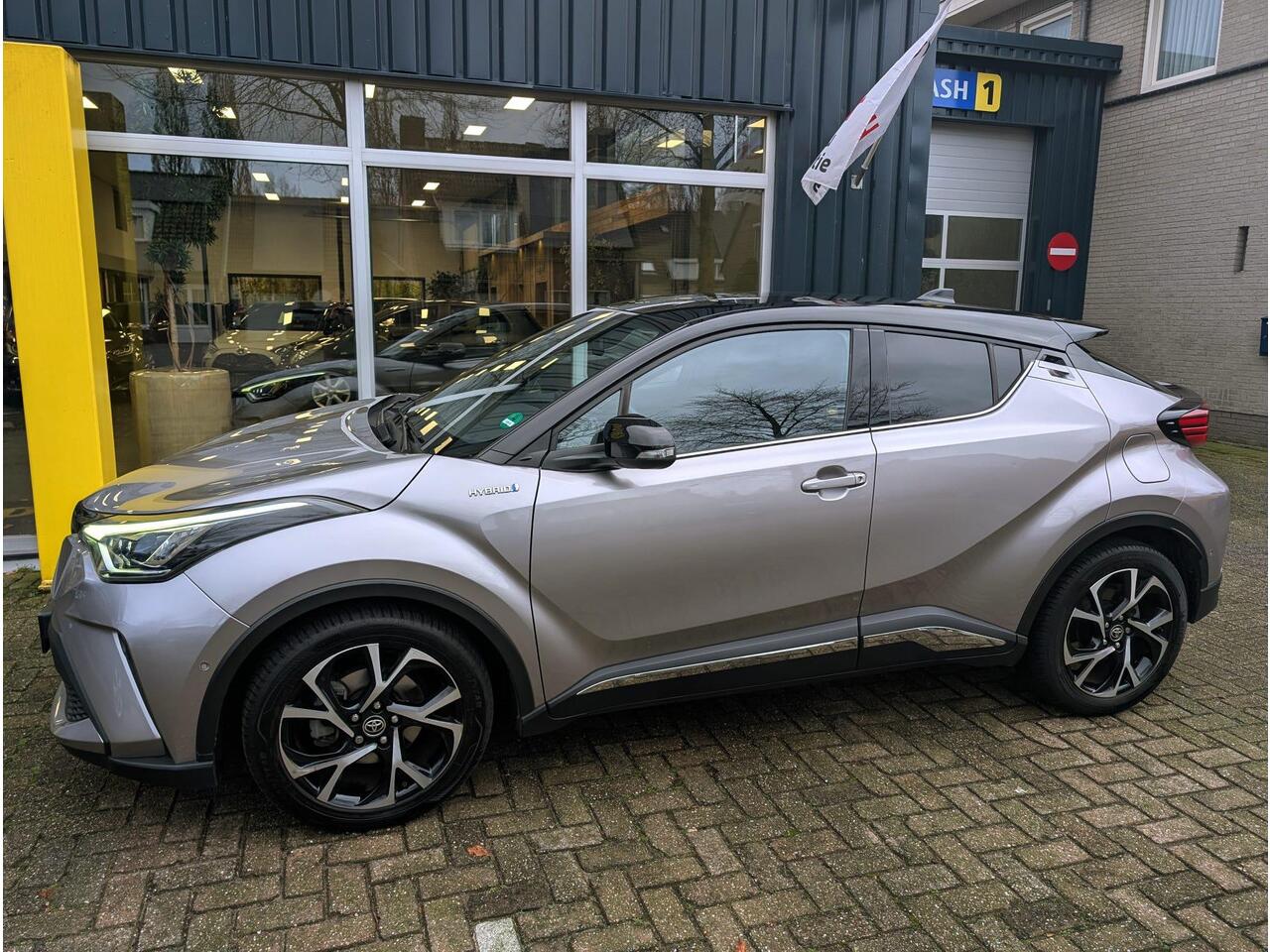 Toyota C-HR 1.8 Hybrid Lounge All-in prijs!