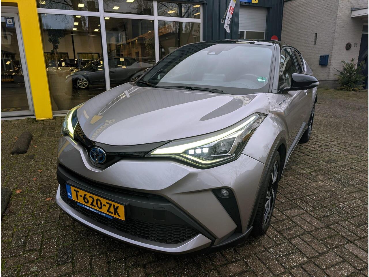 Toyota C-HR 1.8 Hybrid Lounge All-in prijs!