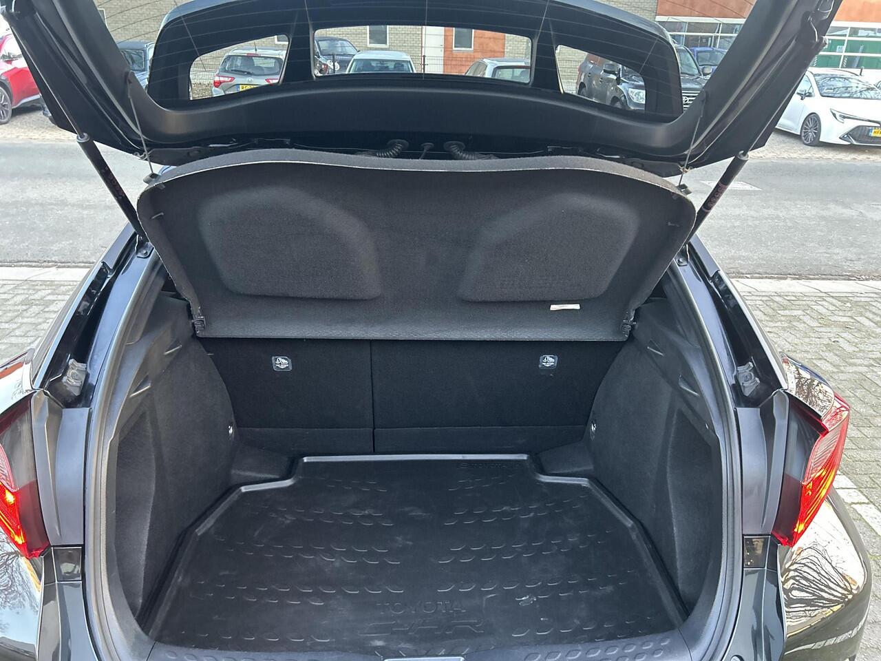 Toyota C-HR 1.8 Hybrid Dynamic