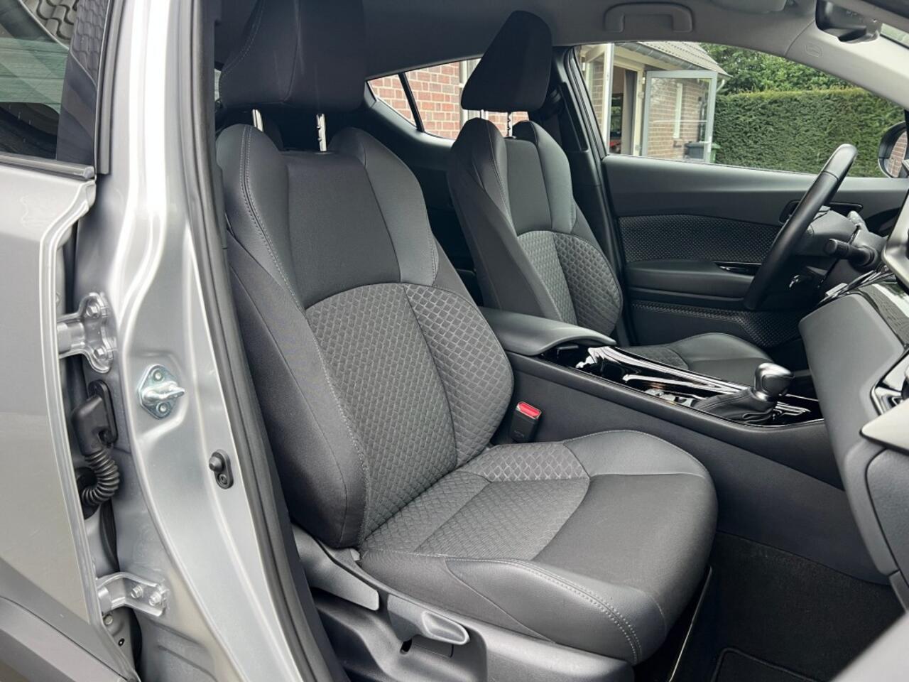 Toyota C-HR 1.8 Hybrid Dynamic LED Navi Carplay Org NL