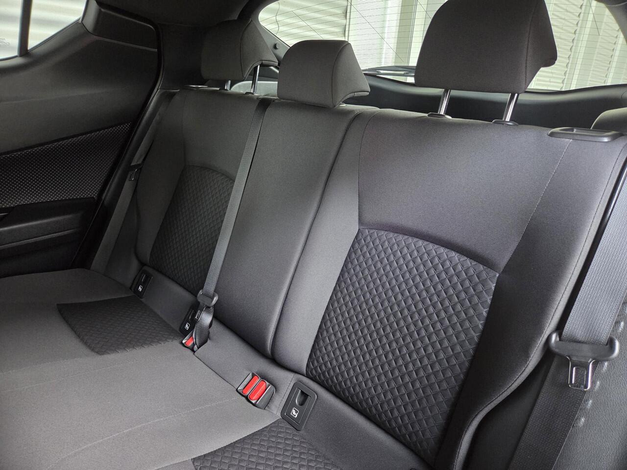 Toyota C-HR 1.8 Hybrid Business