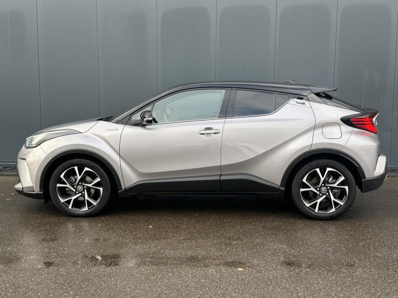Toyota C-HR 2.0 Hybrid Executive / afneembare trekhaak!