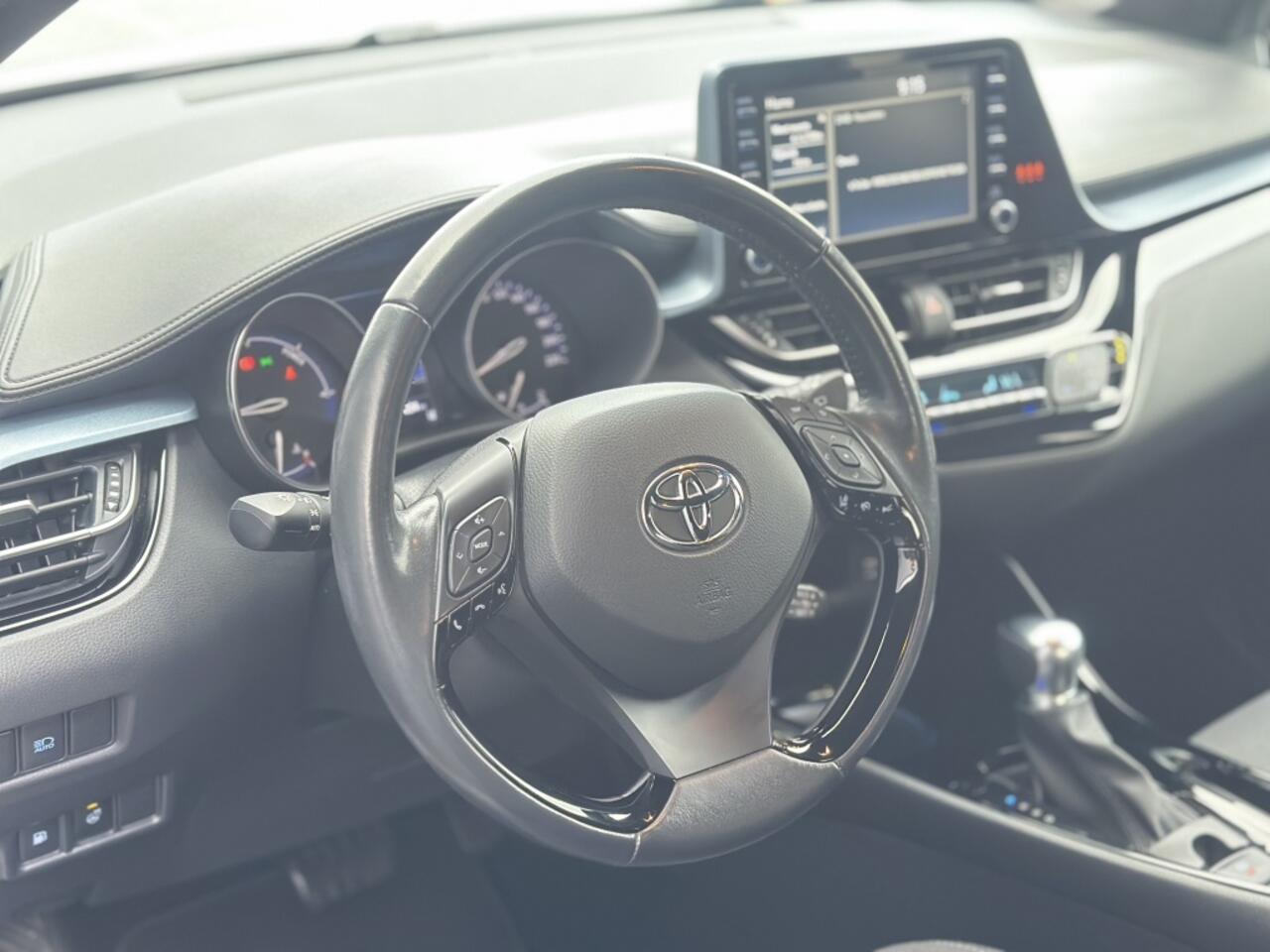 Toyota C-HR 2.0 Hybrid Executive / afneembare trekhaak!