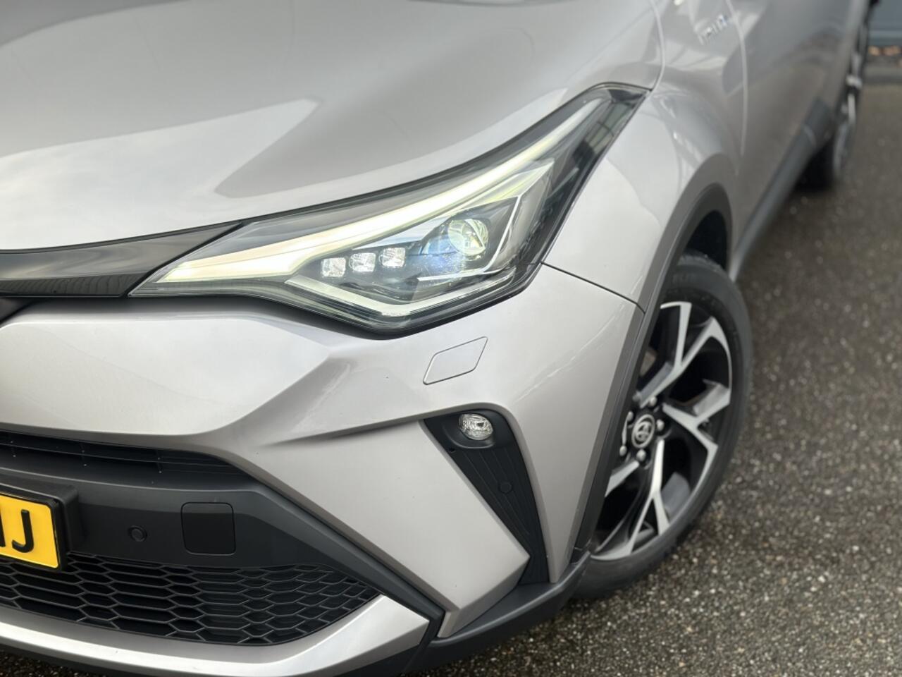 Toyota C-HR 2.0 Hybrid Executive / afneembare trekhaak!
