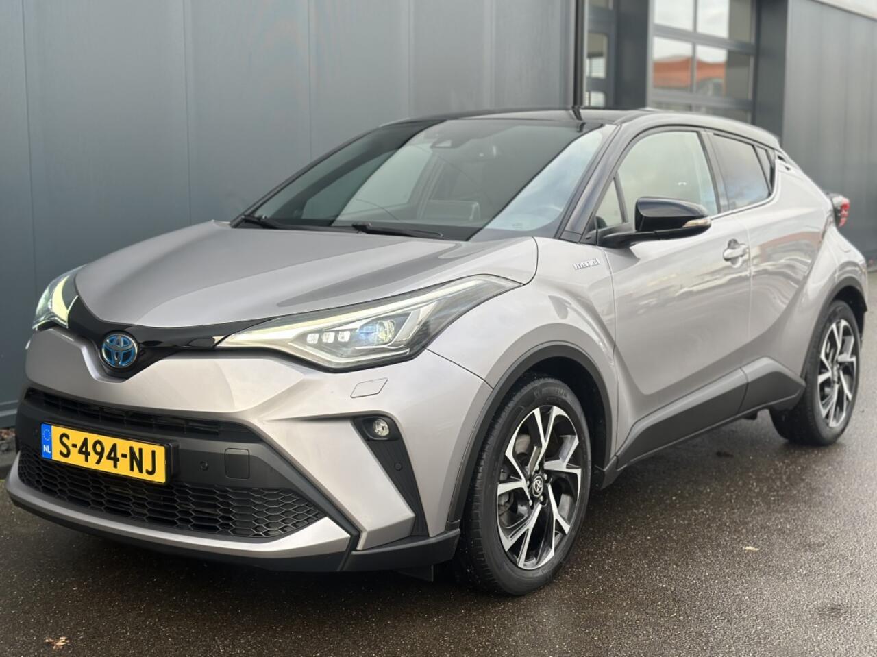 Toyota C-HR 2.0 Hybrid Executive / afneembare trekhaak!