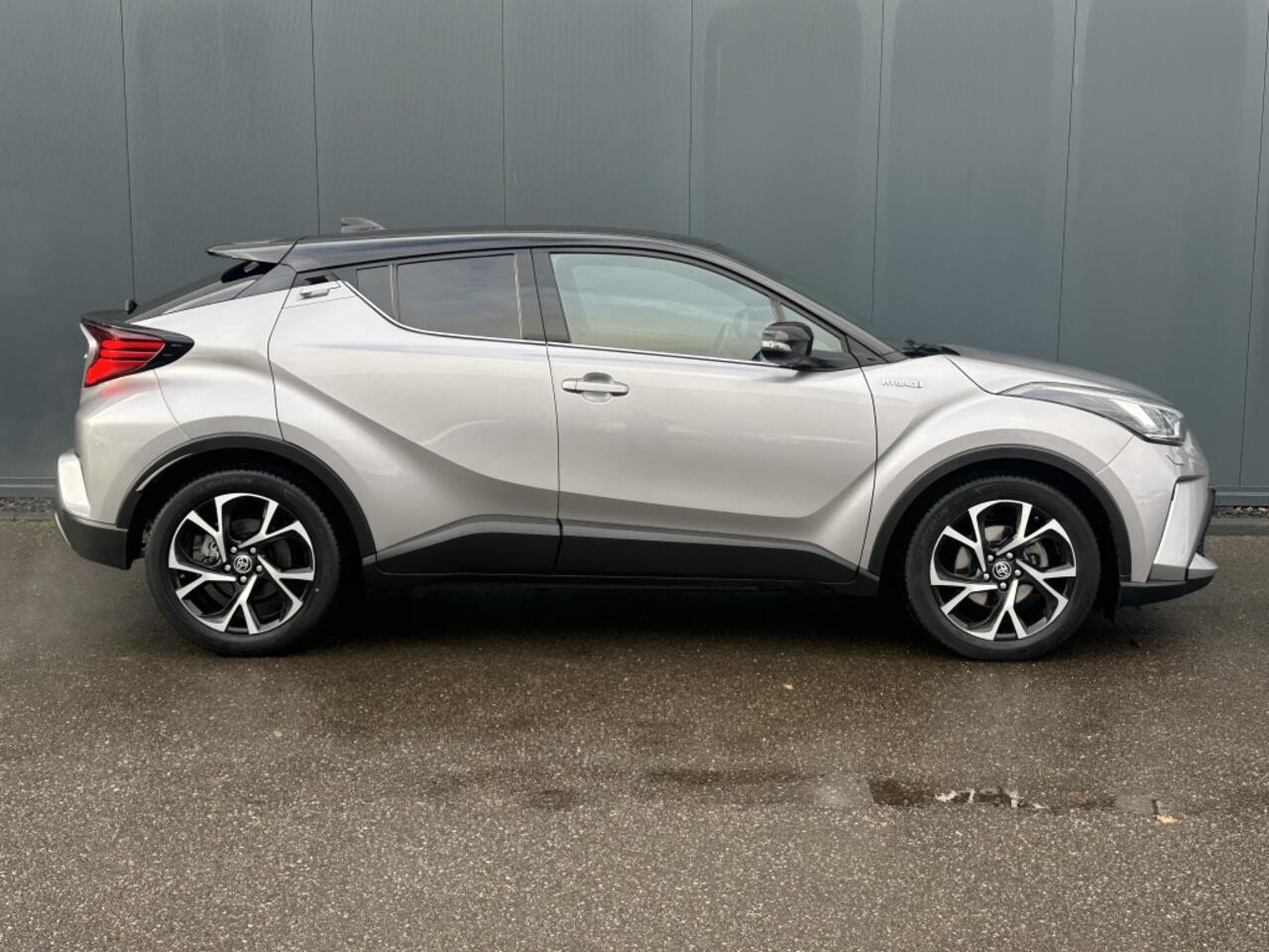 Toyota C-HR 2.0 Hybrid Executive / afneembare trekhaak!