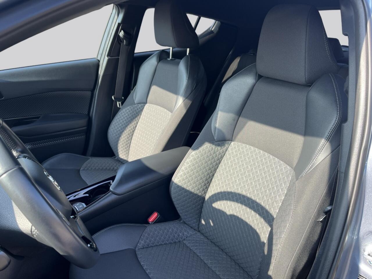 Toyota C-HR 2.0 Hybrid Style 180pk