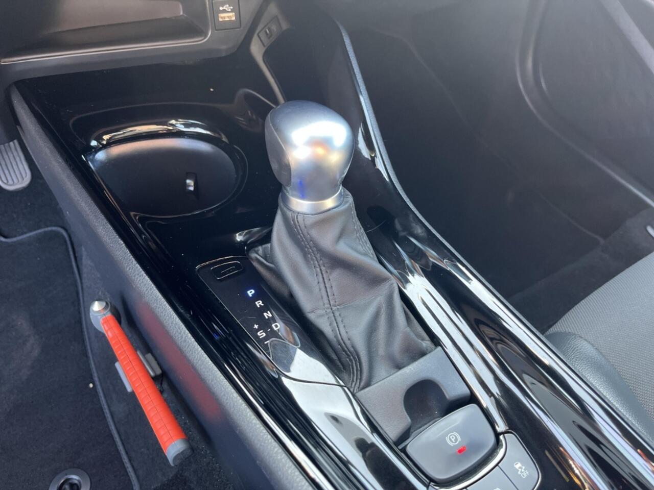 Toyota C-HR 2.0 Hybrid Style 180pk