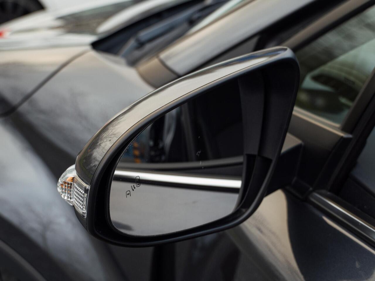 Toyota C-HR 1.8 Hybrid Style Camera|Stoel/stuurverwarming|CarPlay|BLIS