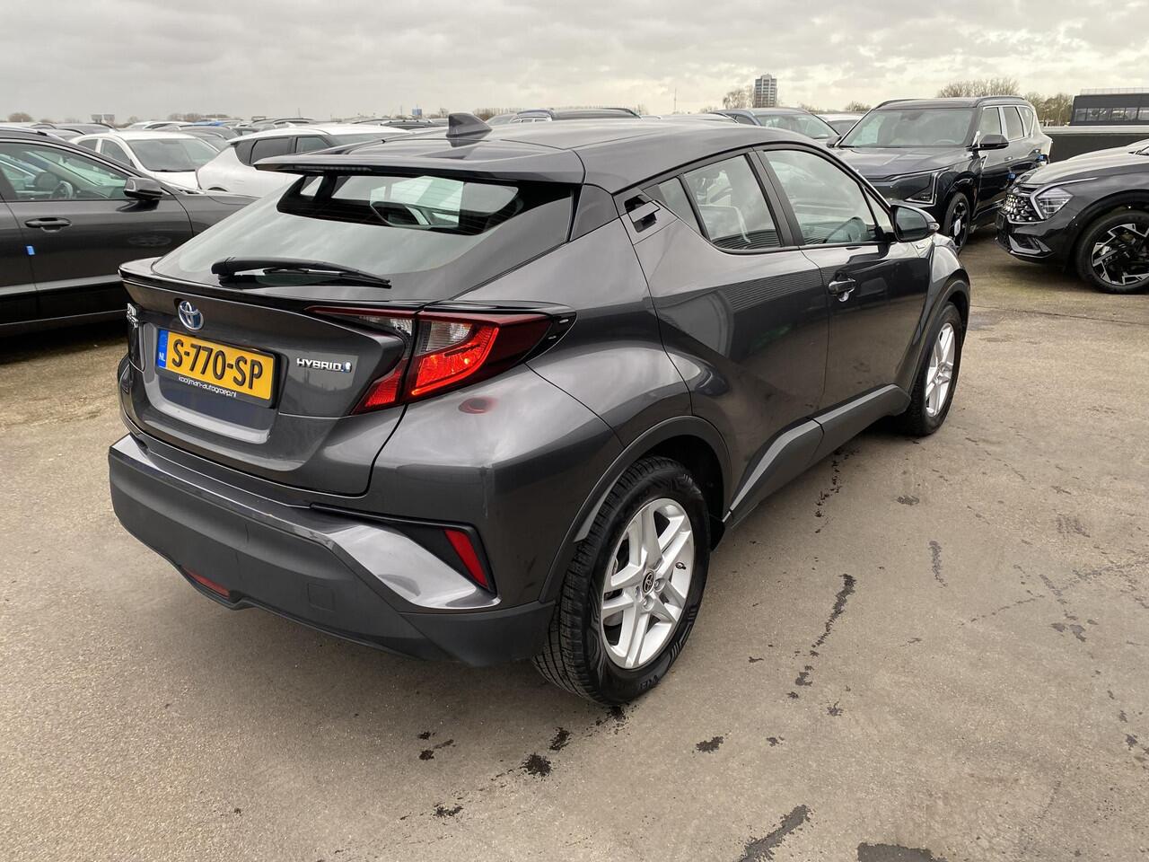 Toyota C-HR 1.8 Hybrid Active Cruise control, airconditioning, achteruitrij camera, nette auto, keyless, navigatie Apple CarPlay/Android Auto
