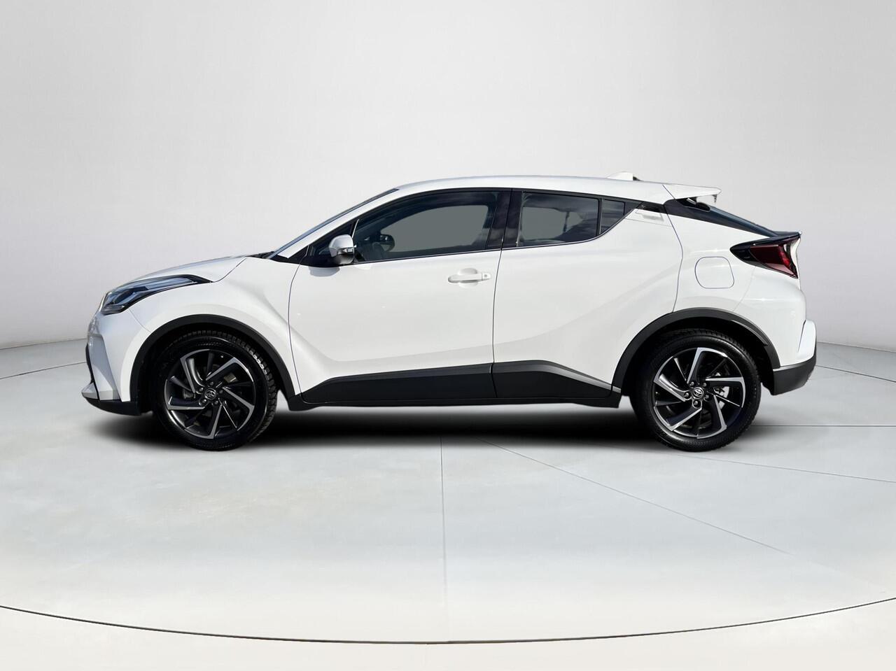 Toyota C-HR 1.8 Hybrid Dynamic | Trekhaak | Parkeersensoren | Carplay | Keyless entry |