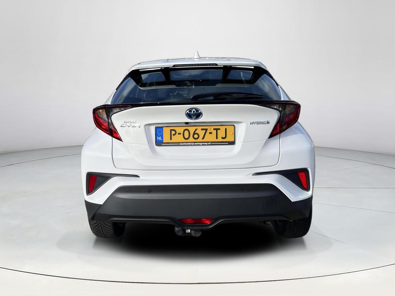 Toyota C-HR 1.8 Hybrid Dynamic | Trekhaak | Parkeersensoren | Carplay | Keyless entry |