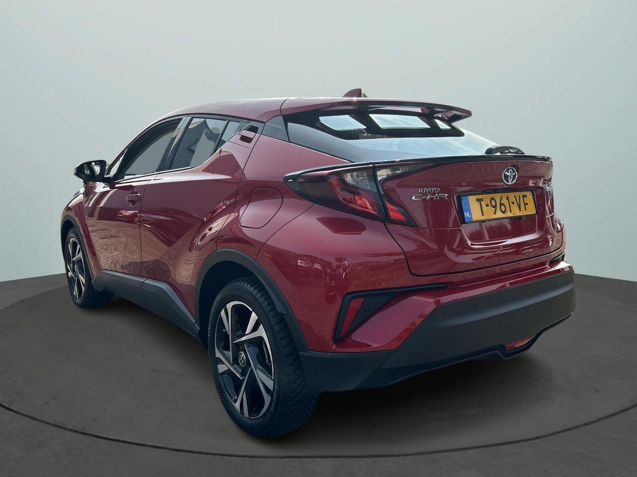 Toyota C-HR 1.8 Hybrid Dynamic Navigatie / Camera / Cruise Control Adaptief / Blind Spot Monitor