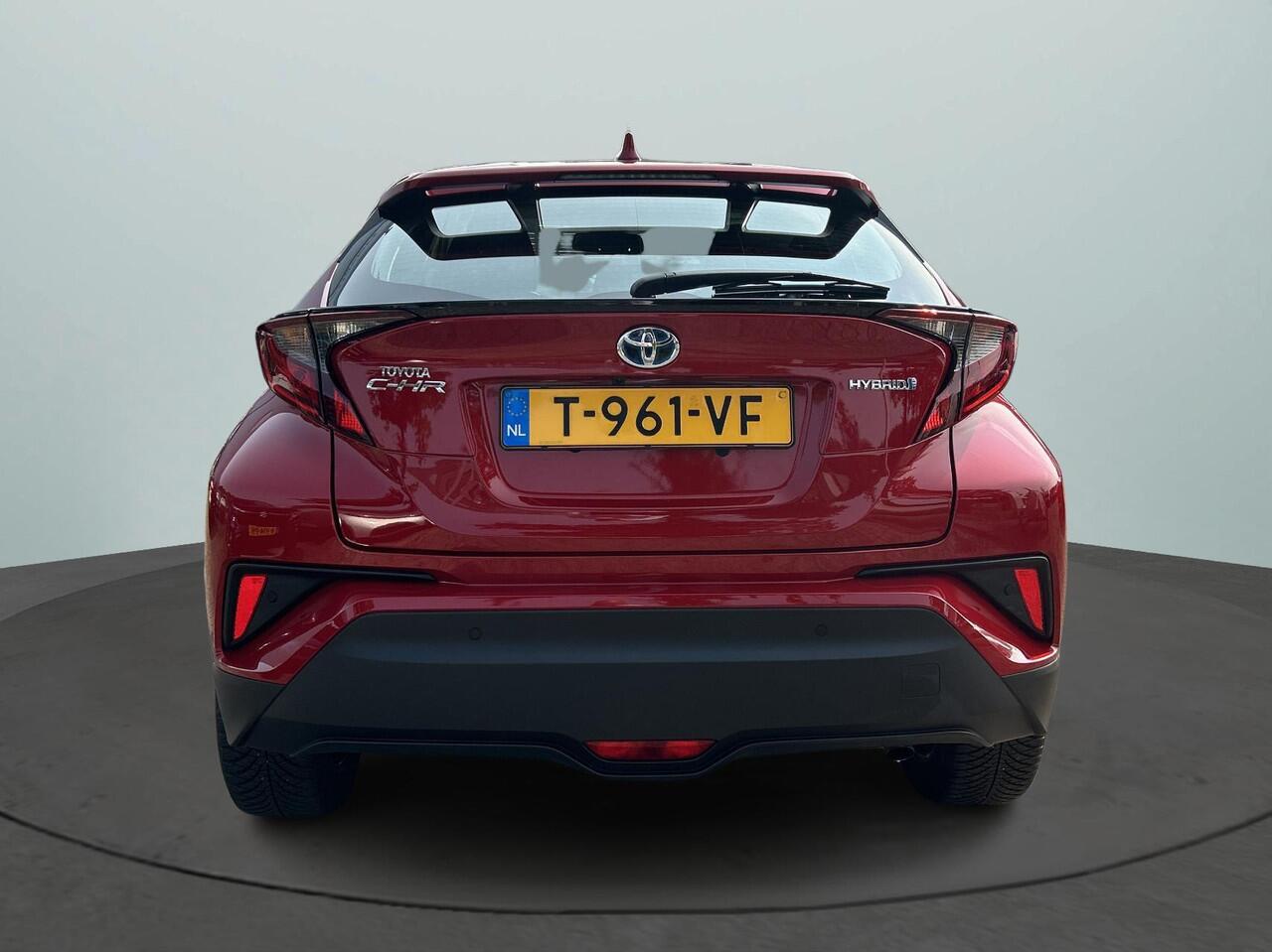 Toyota C-HR 1.8 Hybrid Dynamic Navigatie / Camera / Cruise Control Adaptief / Blind Spot Monitor