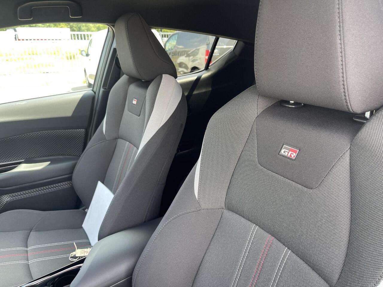 Toyota C-HR 1.8 Hybrid GR-Sport