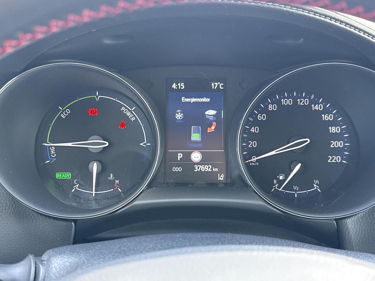 Toyota C-HR 1.8 Hybrid GR-Sport **NAVIGATIE/ KEYLESS/ PARKEERSENSOREN VOOR EN ACHTER/ 36 MAANDEN GARANTIE**