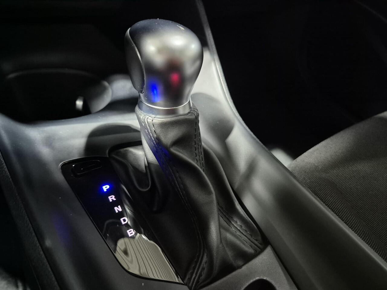 Toyota C-HR 1.8 Hybrid Active 10 jaar garantie | Cruise Control | Apple carplay & Android Auto | Achteruitrijcamera