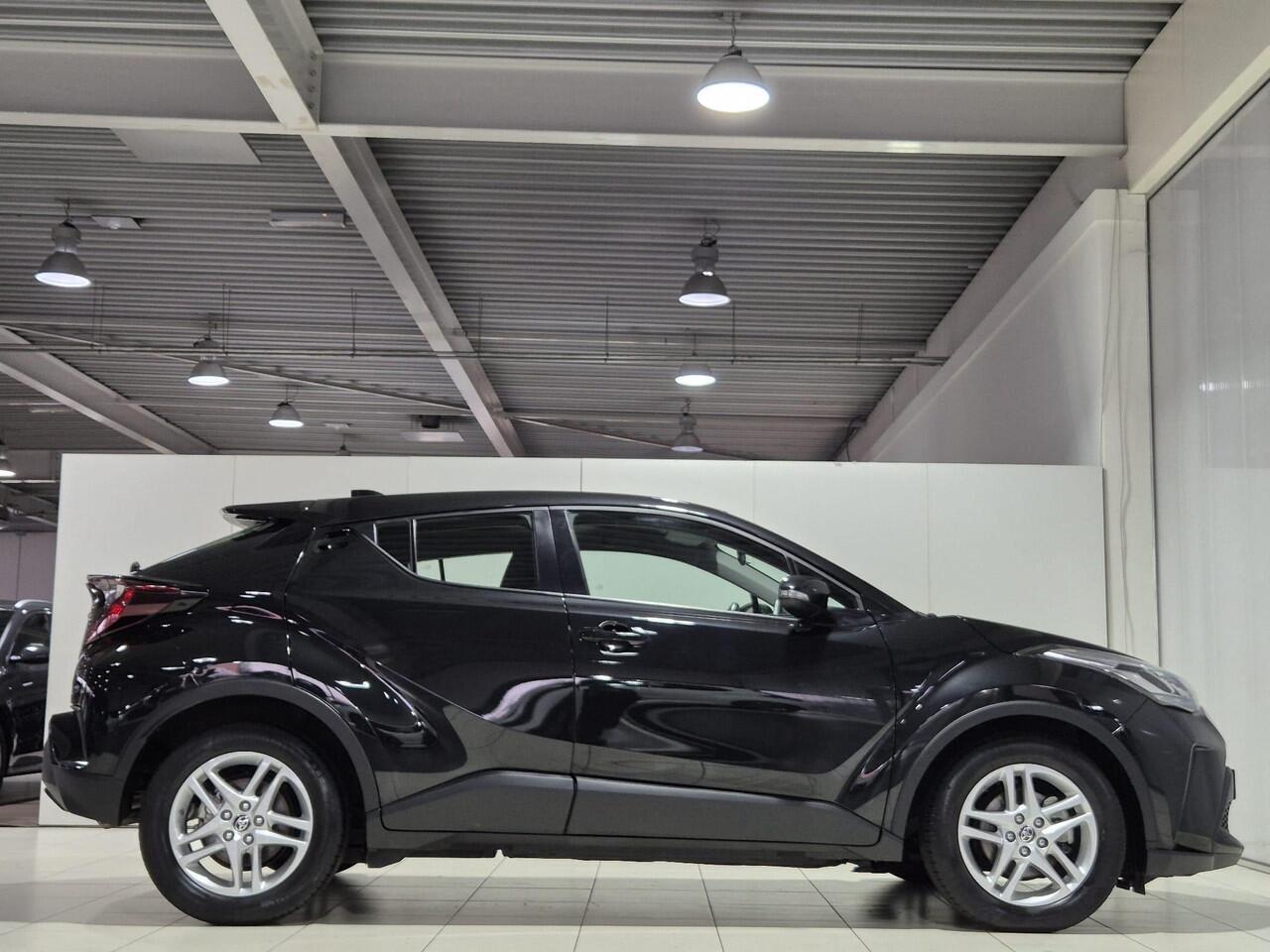 Toyota C-HR 1.8 Hybrid Active 10 jaar garantie | Cruise Control | Apple carplay & Android Auto | Achteruitrijcamera