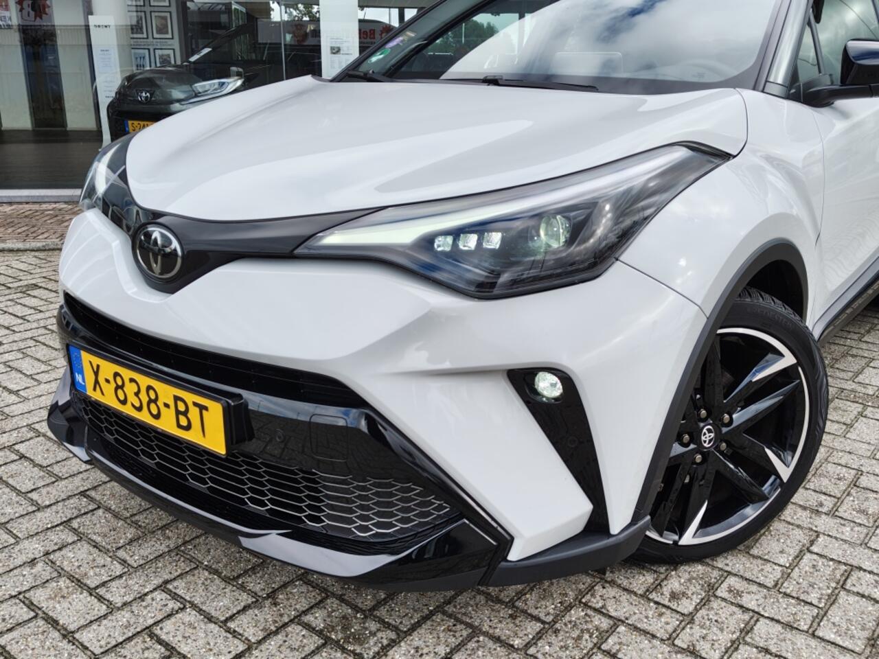 Toyota C-HR 2.0 Hybrid GR-Sport | Premium Pack | JBL | Navi | Sensoren v/a |