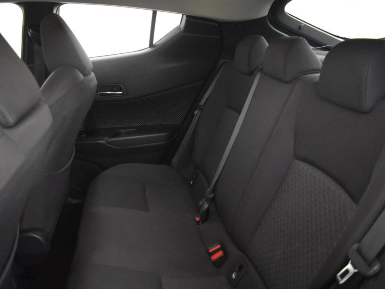 Toyota C-HR 1.8 Hybrid Dynamic | Parkeersensoren | Allseasons |