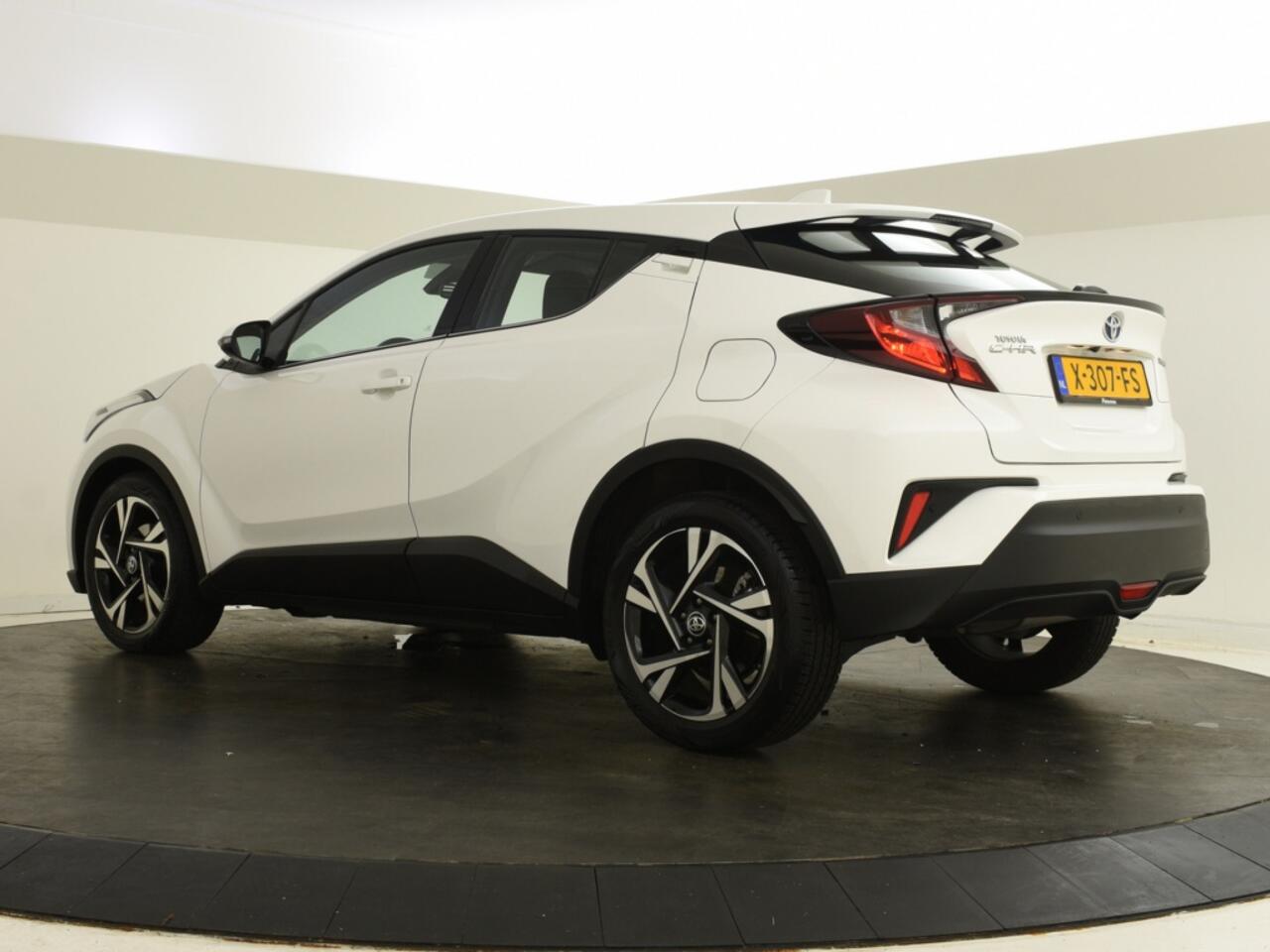 Toyota C-HR 1.8 Hybrid Dynamic | Parkeersensoren | Allseasons |