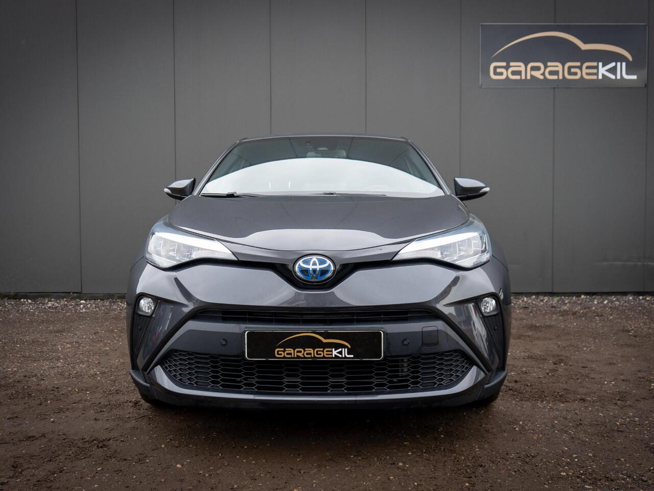 Toyota C-HR 2.0 Hybrid Team D Camera / Keyless / 18'' LM velgen / LED / Privacy glass / Stoel + stuur verw. / Carplay