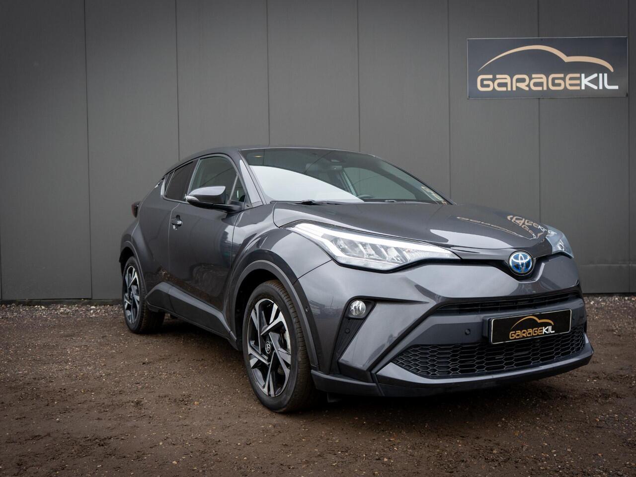 Toyota C-HR 2.0 Hybrid Team D Camera / Keyless / 18'' LM velgen / LED / Privacy glass / Stoel + stuur verw. / Carplay