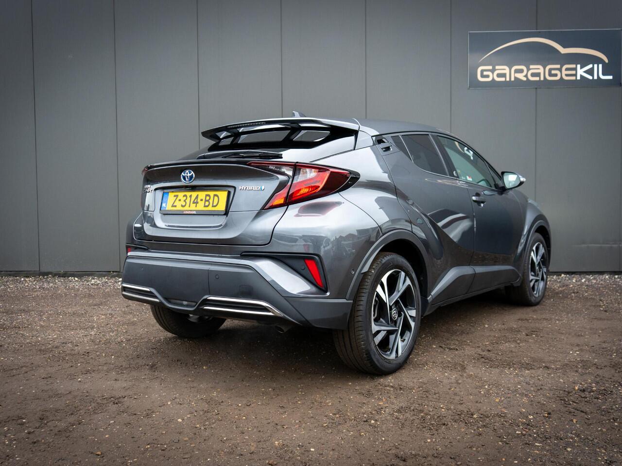 Toyota C-HR 2.0 Hybrid Team D Camera / Keyless / 18'' LM velgen / LED / Privacy glass / Stoel + stuur verw. / Carplay