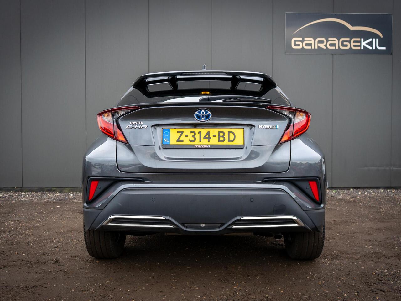 Toyota C-HR 2.0 Hybrid Team D Camera / Keyless / 18'' LM velgen / LED / Privacy glass / Stoel + stuur verw. / Carplay
