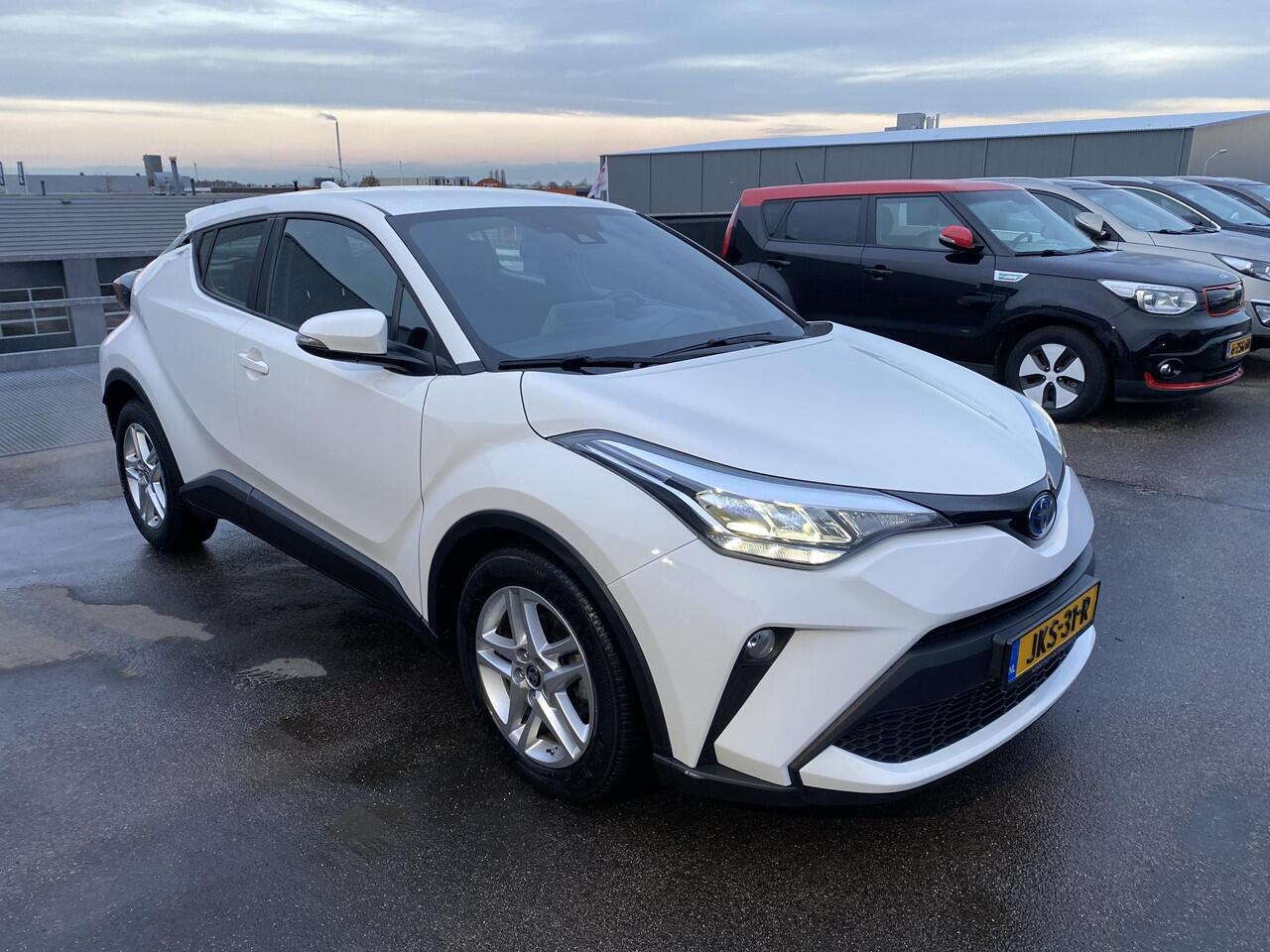 Toyota C-HR 1.8 Hybrid Active Apple CarPlay/Android Auto Navigatie, achteruitrij camera, keyless, adaptieve cruise control
