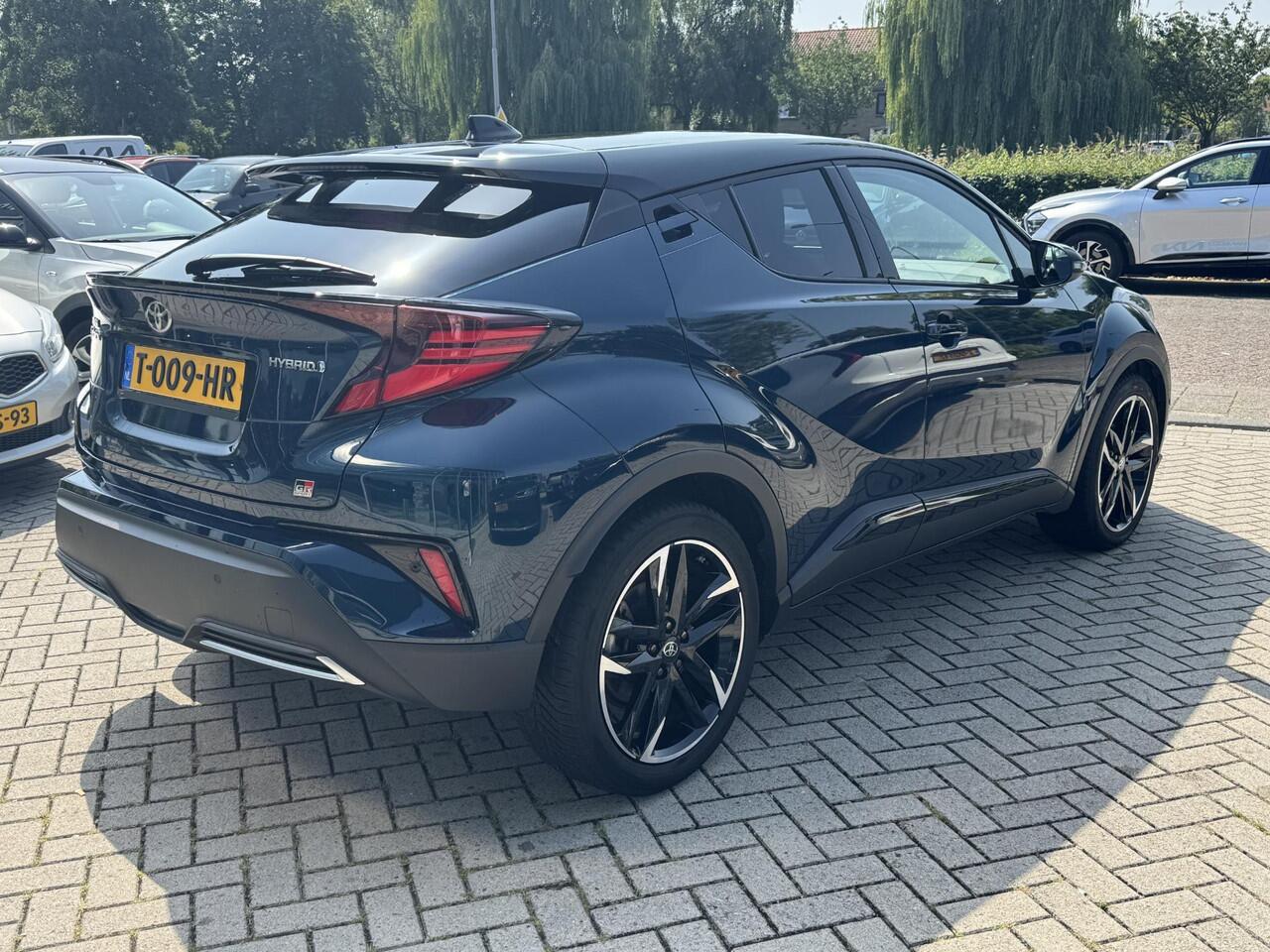 Toyota C-HR 1.8 Hybrid GR-Sport Stoel en stuur verwarming|Lmv|Luxe bekleding|Elektrische verstelbare voorstoel