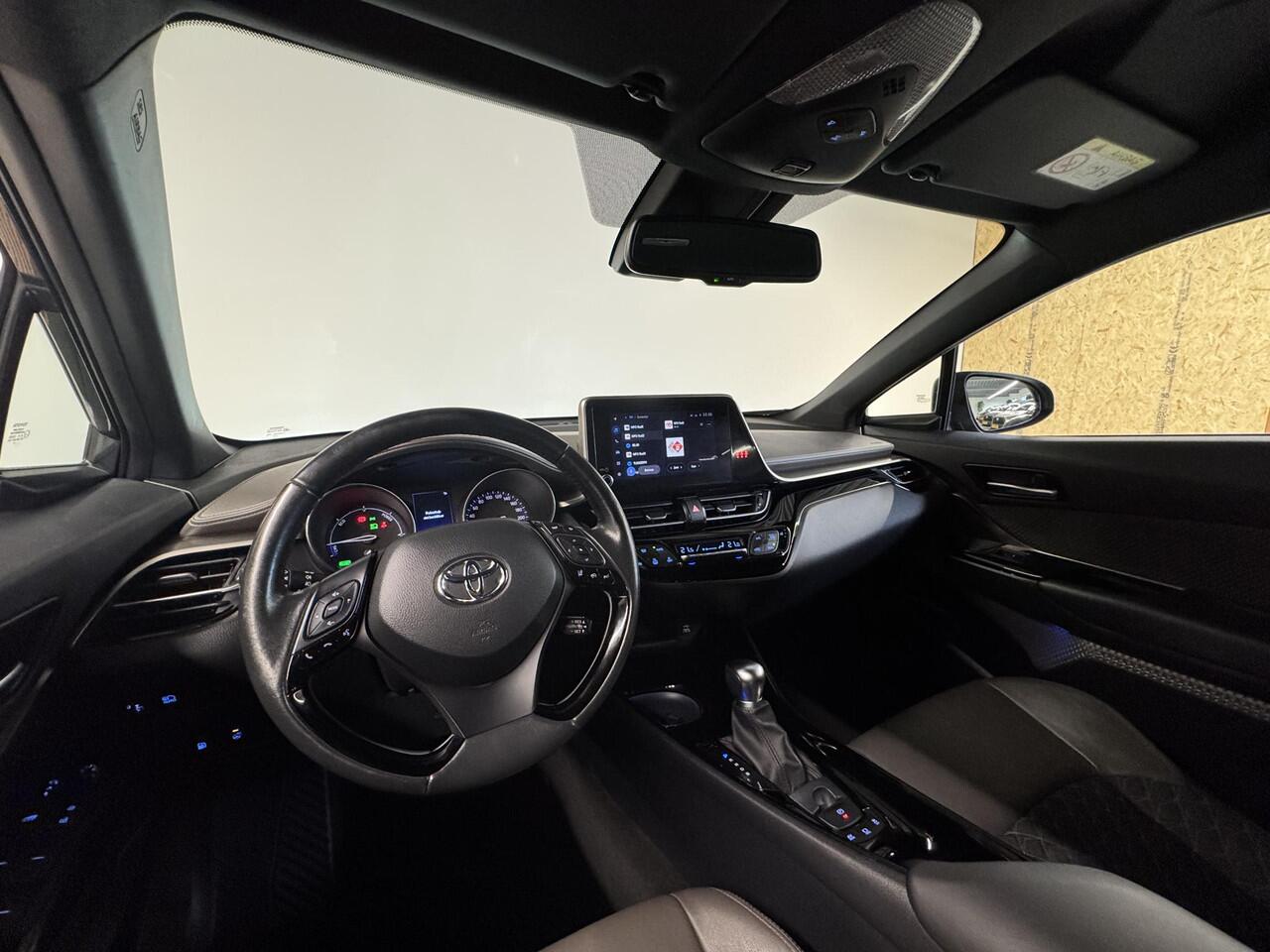 Toyota C-HR 1.8 Hybrid Executive | Half-leder | BSM | Apple carplay/Android auto |