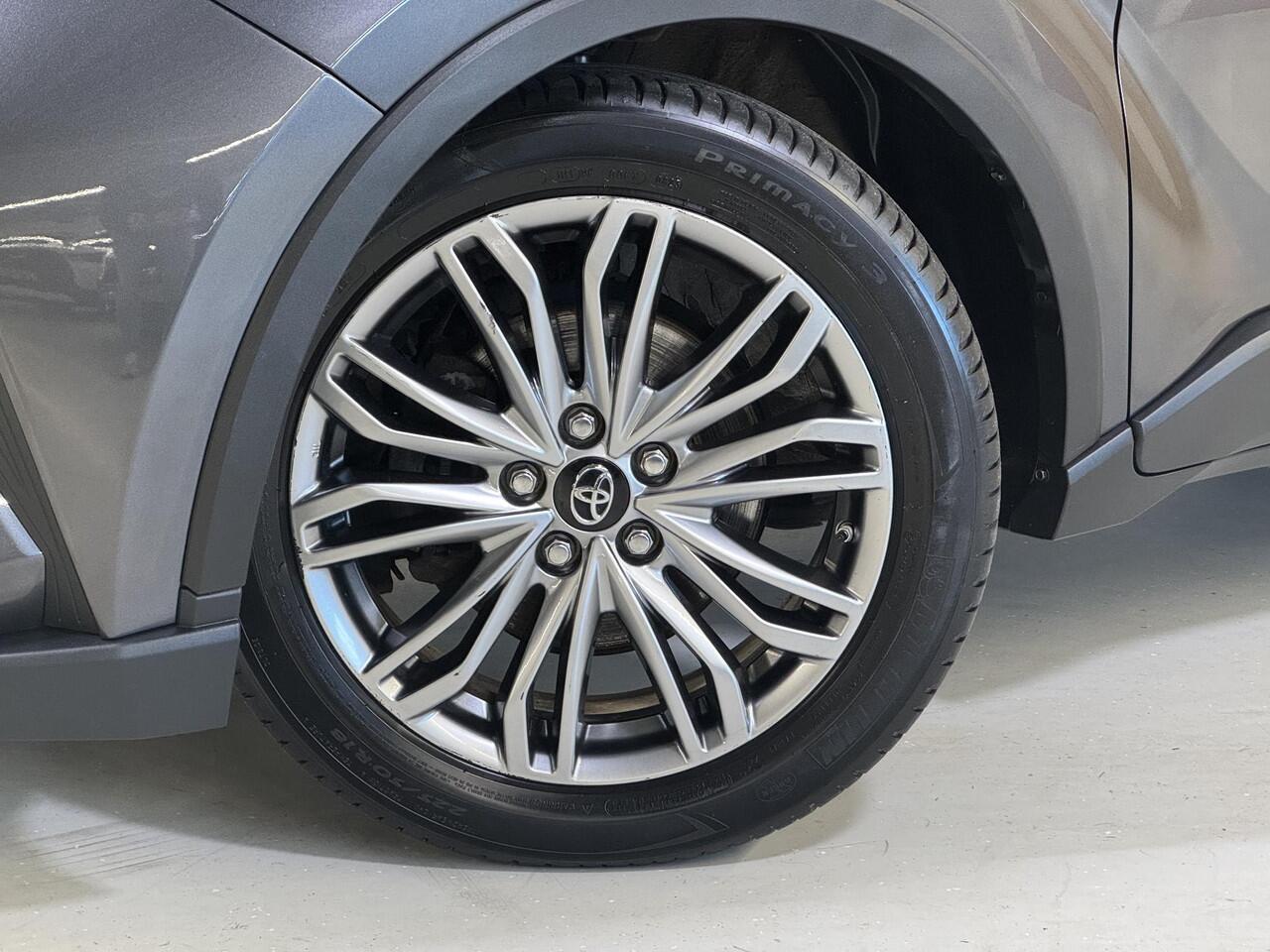 Toyota C-HR 1.8 Hybrid Executive | Half-leder | BSM | Apple carplay/Android auto |